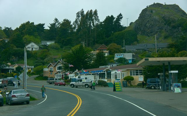 Highway 1 curves through the heart of Jenner, past the Jenner by the Sea storefront